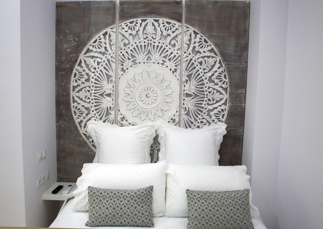 Panther Luxury Dreams * Seville