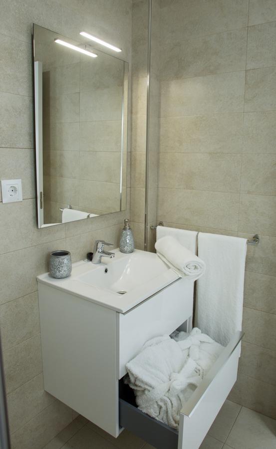 Panther Luxury Dreams Seville